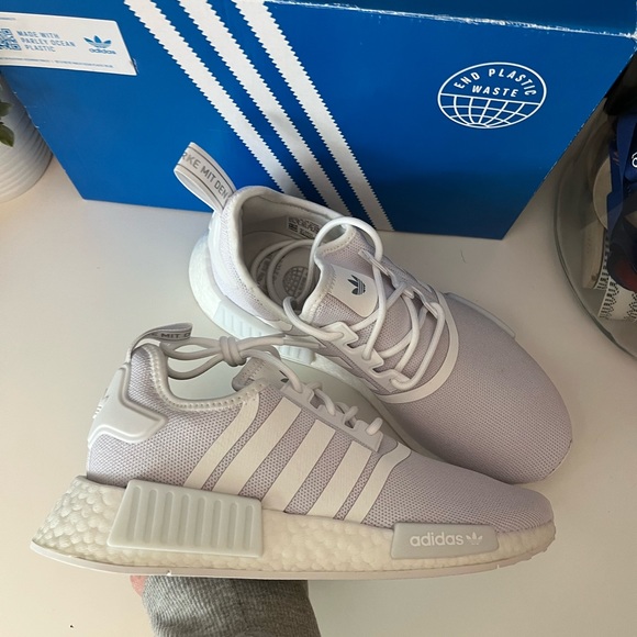 adidas NMD R1 Primeblue Triple White - Picture 5 of 7